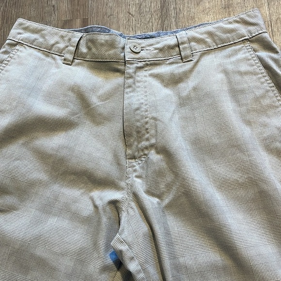 O'NEILL BEIGE PLAID SHORTS (32) - Picture 3 of 7
